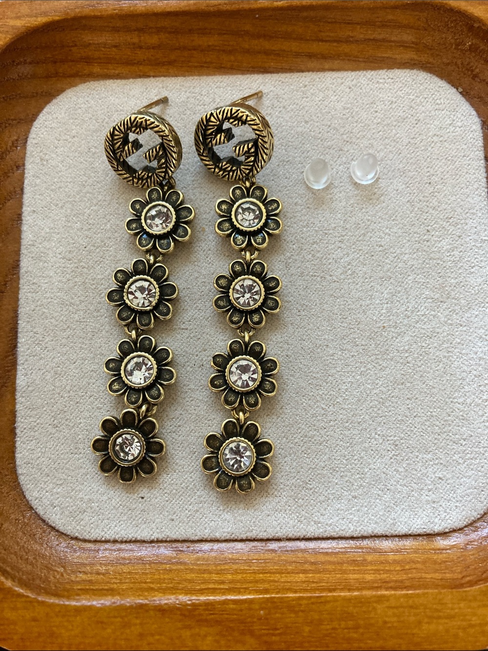 Gucci Gold Floral Dangle Earrings - Women Jewelry - Picture 3 of 6